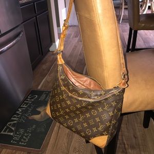 Authentic Louis Vuitton Boulogne 30