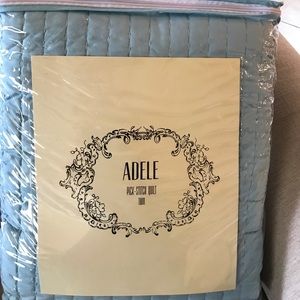 Adele pick-stitch quilt in blue for twin bed