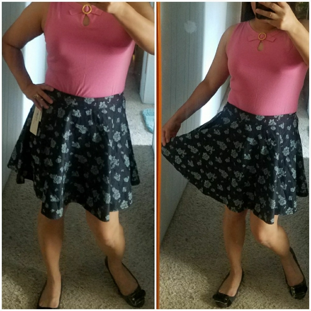 Cute skitters  skirts. - Picture 4 of 7