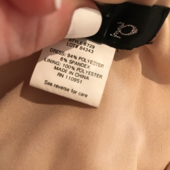 Gold sparkly dress with beaded designs - Picture 6 of 6