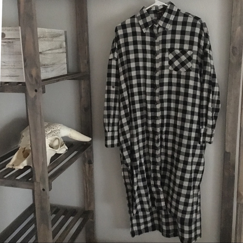 Maxi hi-lo button up flannel