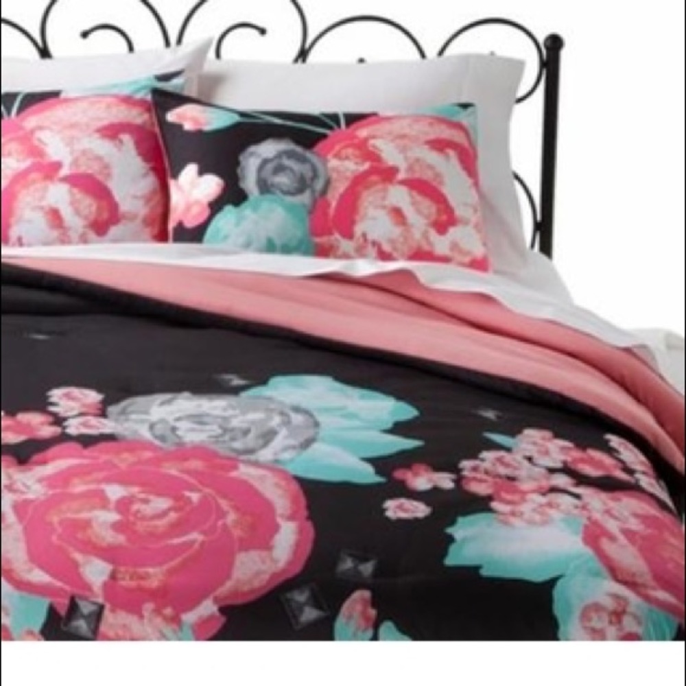 ISO Xhilaration Bedding