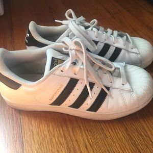 Adidas superstars