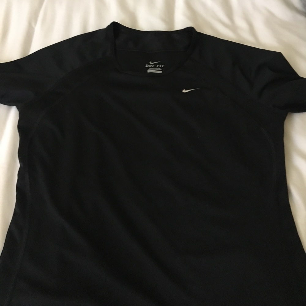 Black Nike short sleeve top. Never worn