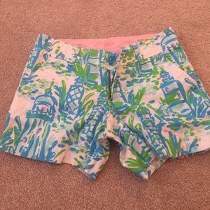 Lilly Pulitzer lighthouse print Callahan short 00