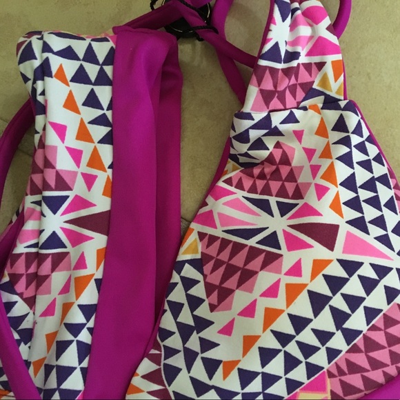 Bikini - Picture 3 of 5