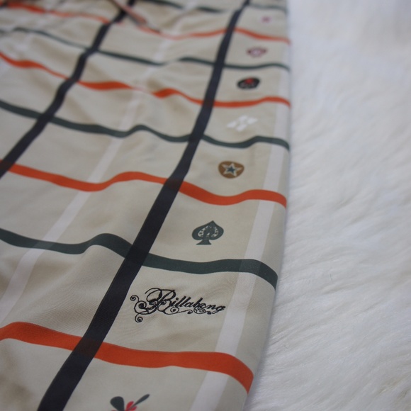 Billabong boardshorts playing cards 32 - Picture 2 of 7