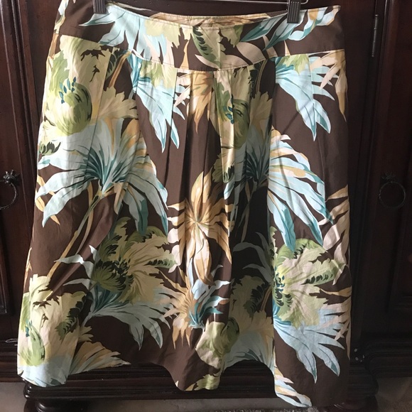 Tommy Bahama Dresses & Skirts - Tommy Bahama Skirt with pockets