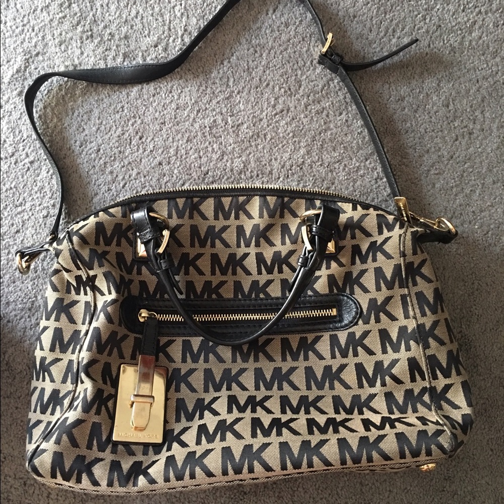 Michael Kors purse!!