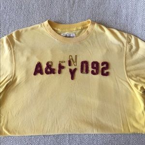 Final Mark⬇️ A&F - Distressed Yellow Tee