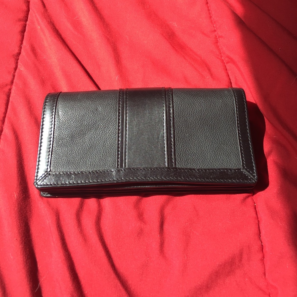 Levinger wallet
