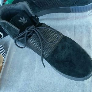 Adidas Hi Top Tubular Sneaker