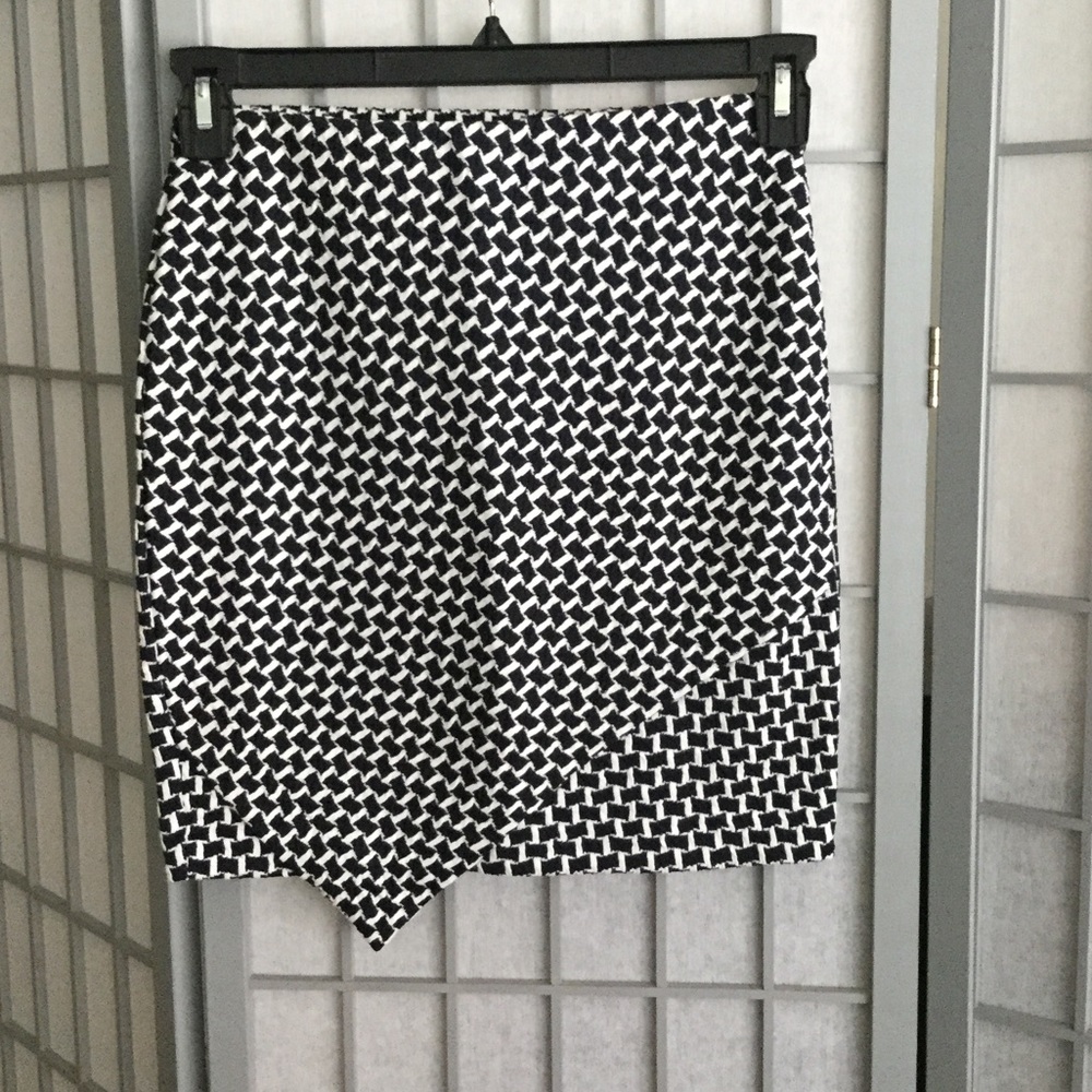 NWT asymmetrical mini skirt by H&M