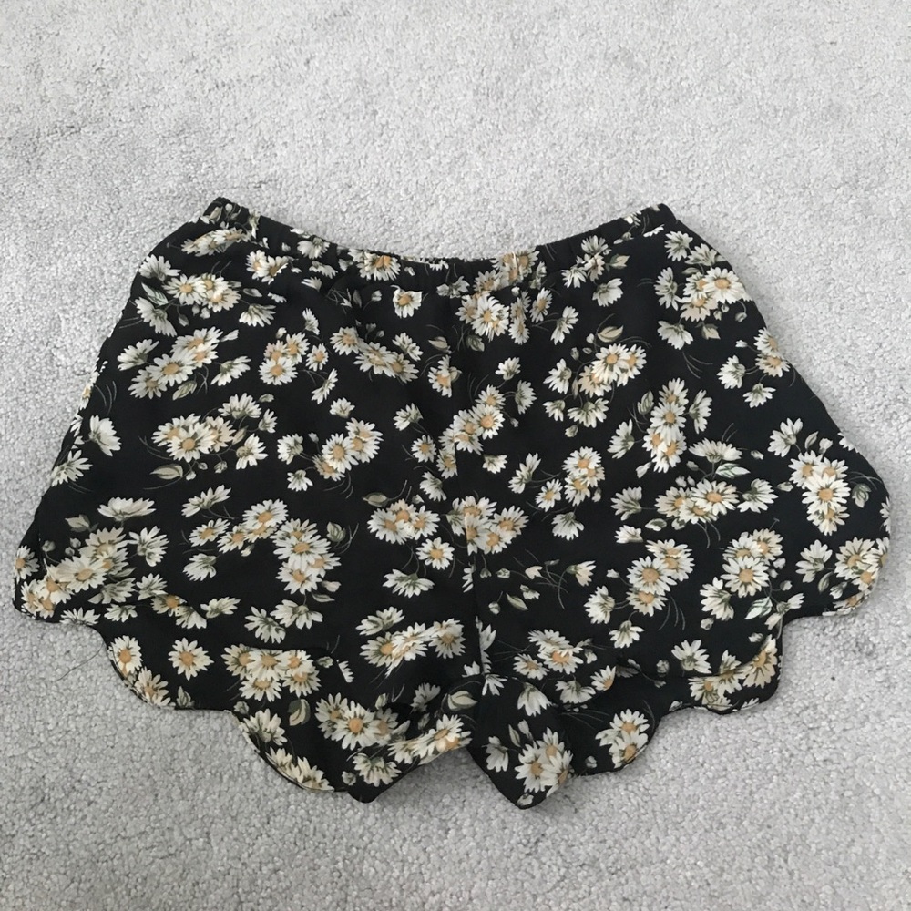 Daisy print shorts from pac sun