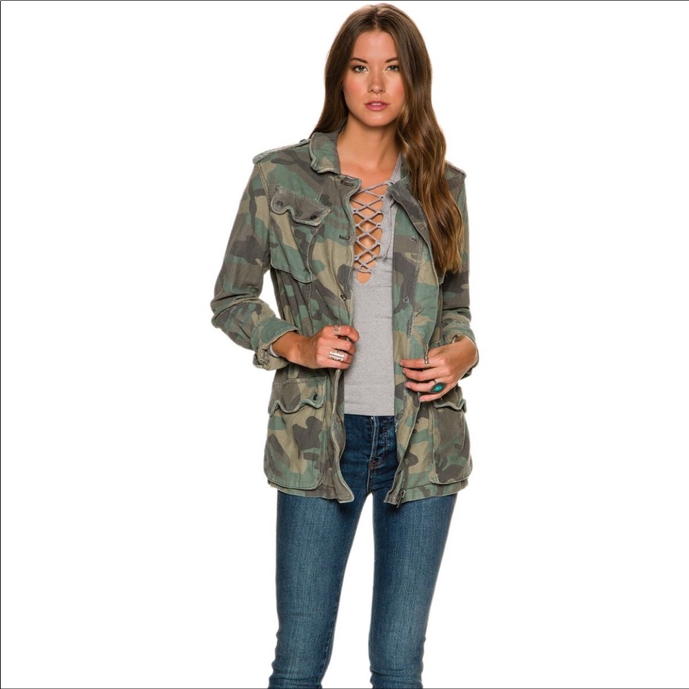 🍁New Fall 🍁FP  Camo jacket - Picture 4 of 8