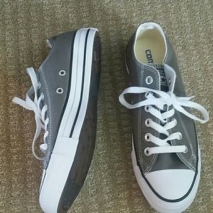 Ladies Converse All Stars size 8
