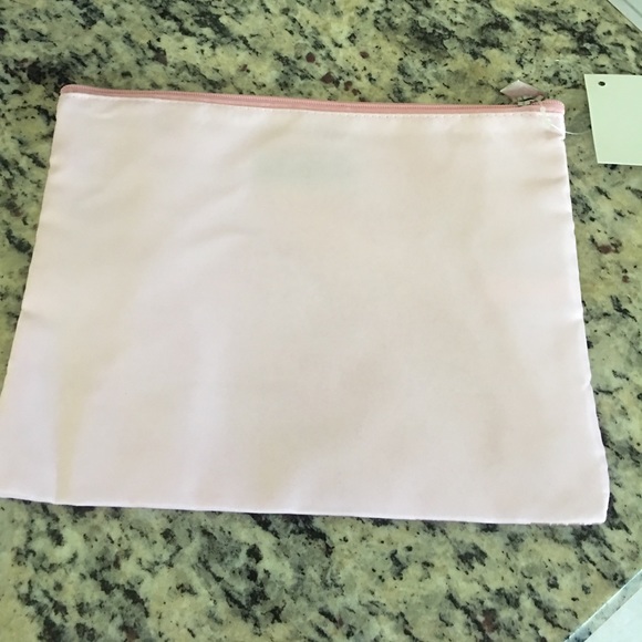 MACY'S KISS COSMETIC BAG - Picture 3 of 4