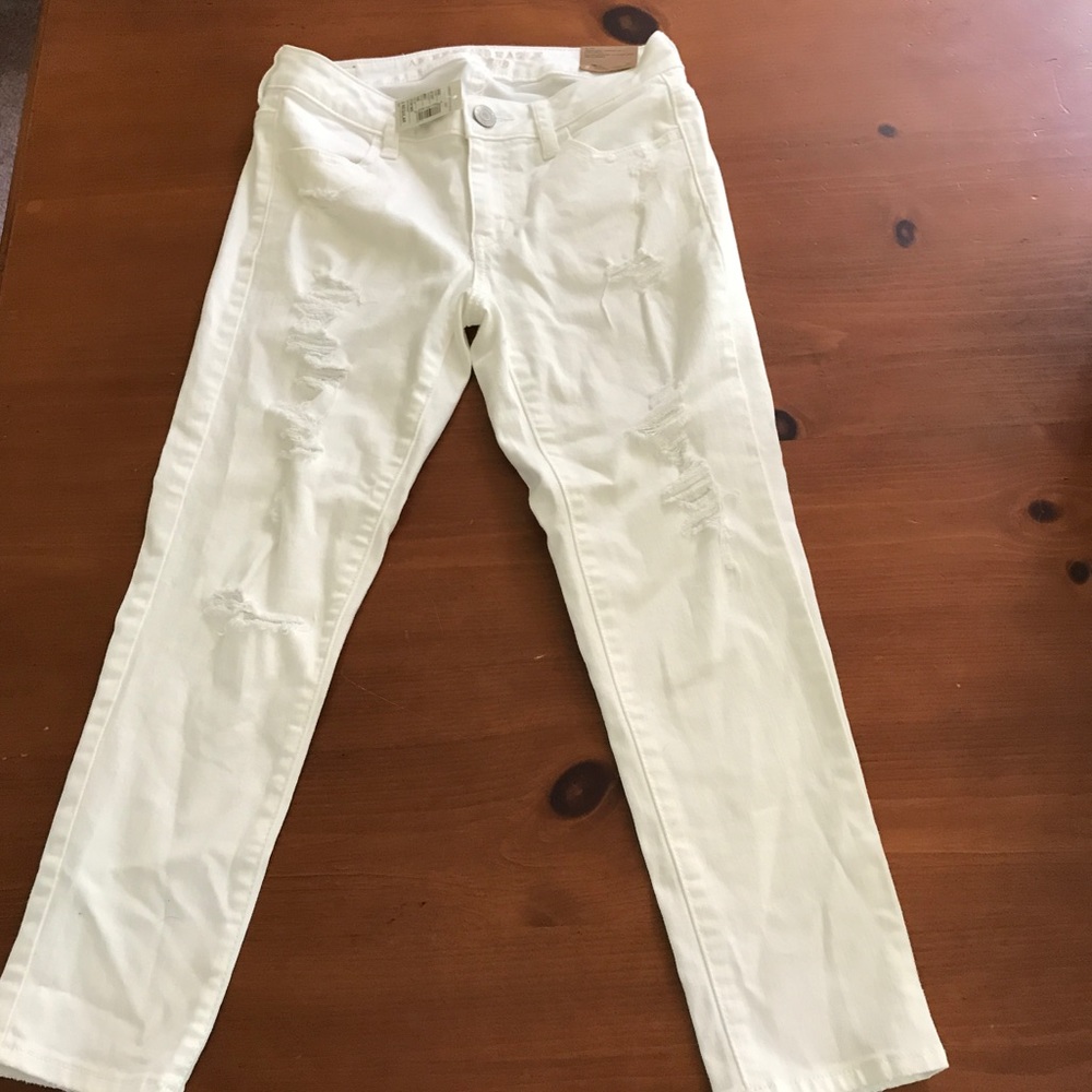 Brand New American Eagle Distressed Crop Jegging