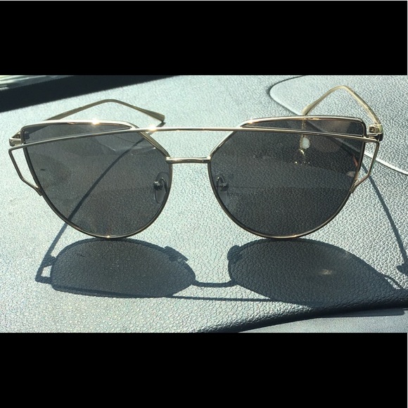 Silver Aviator Sunglasses - Picture 5 of 6