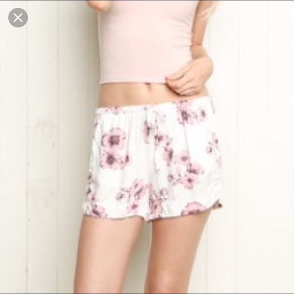 Brandy Melville floral eve shorts Rare/soldout