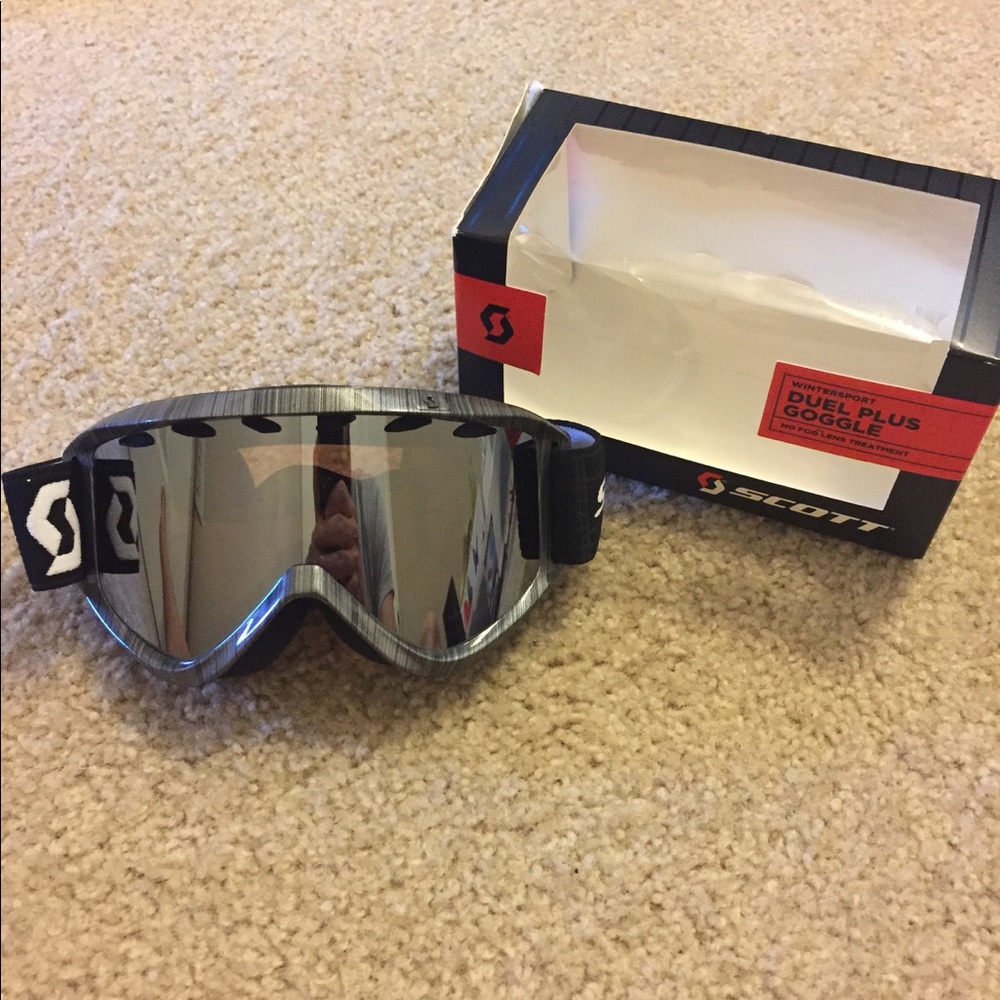 Scott snowboard goggles