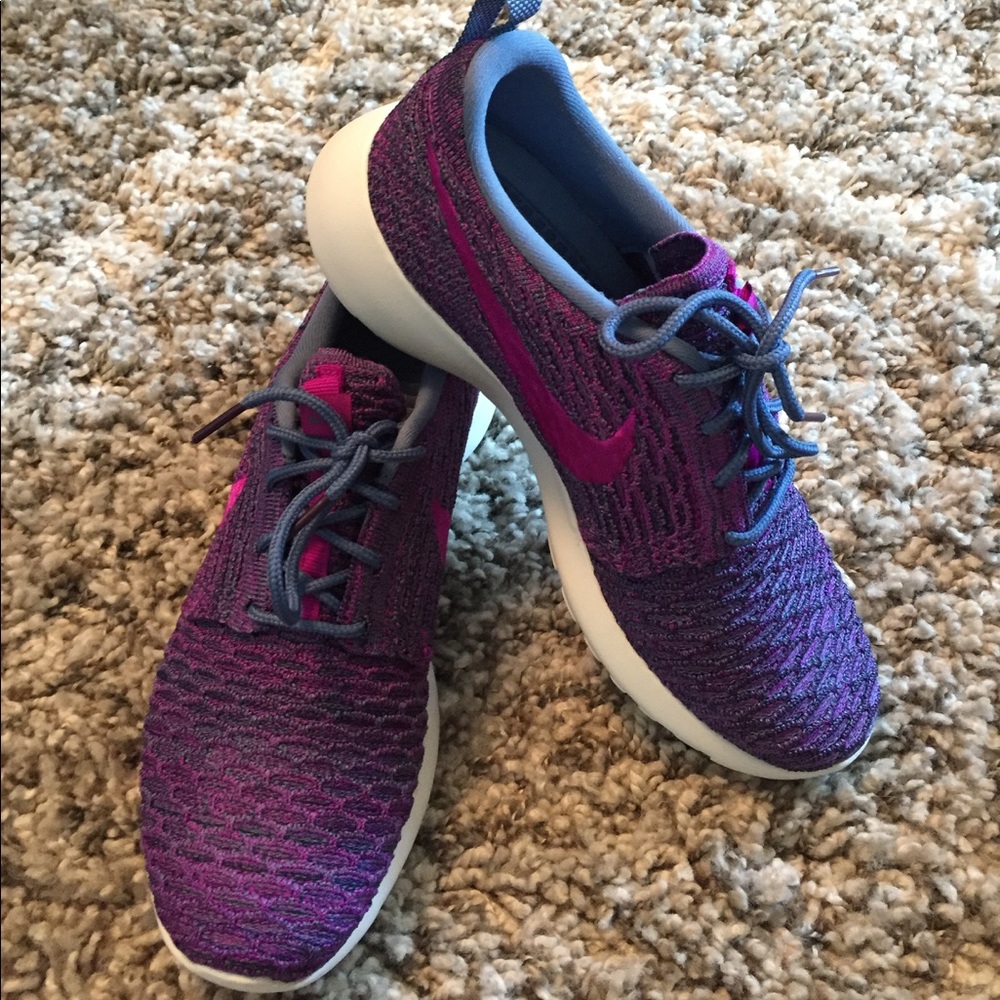 NWT Nike ROSHE One Flyknit size 7.5