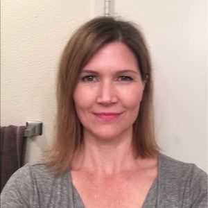 Meet your Posher, Dana