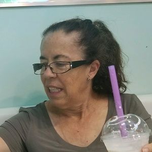 Meet your Posher, Mayra