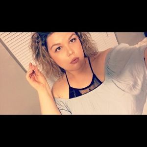 Meet your Posher, Abbie