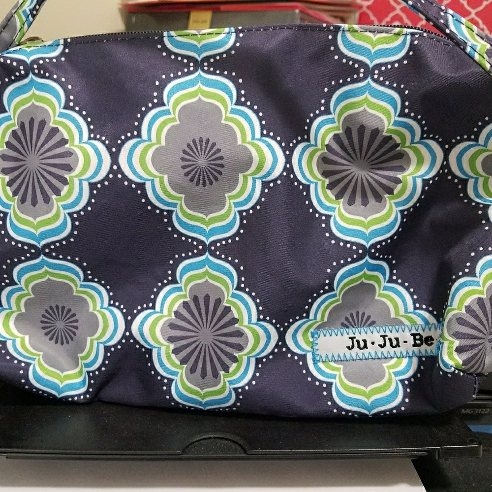 Ju-ju-be moon light be quick