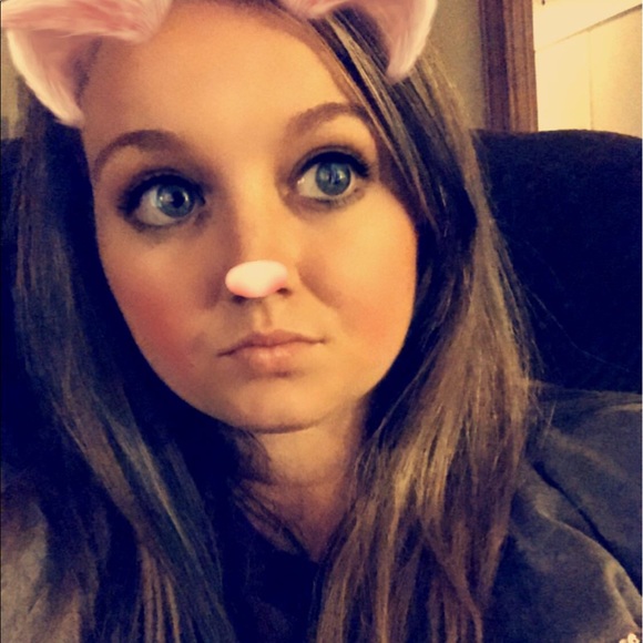 Meet your Posher, Melanie - Picture 1 of 1