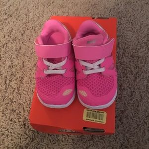 Kids Nike shoes size 5