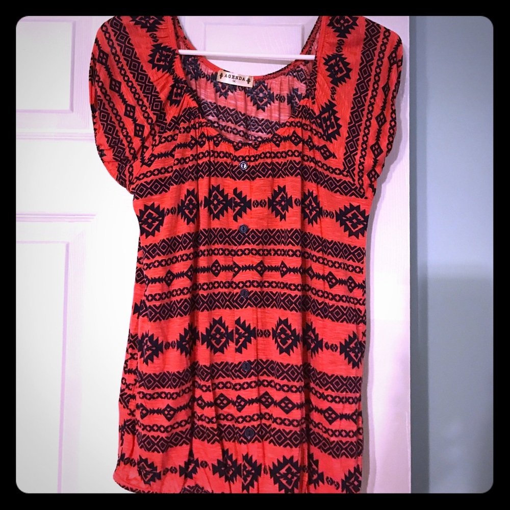 Pink/navy medium top