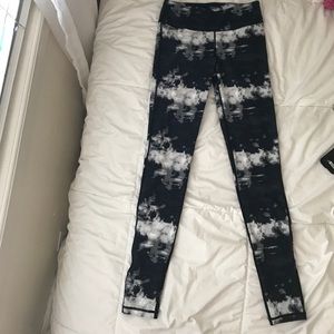 Gently used Mono B athletic leggings