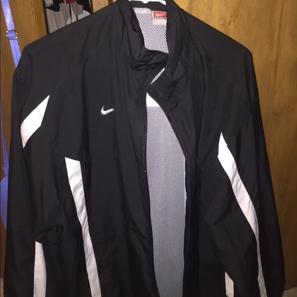 Nike Men's Windbreaker - Picture 3 of 3