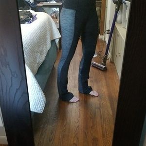 Lululemon yoga pants