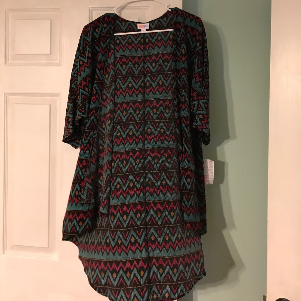 Small LulaRoe Lindsay NWT
