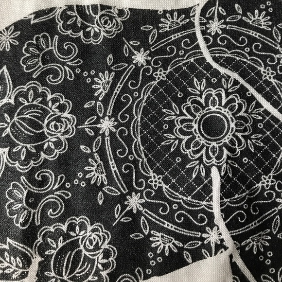 White elephant tank top from Windsor - Picture 2 of 4