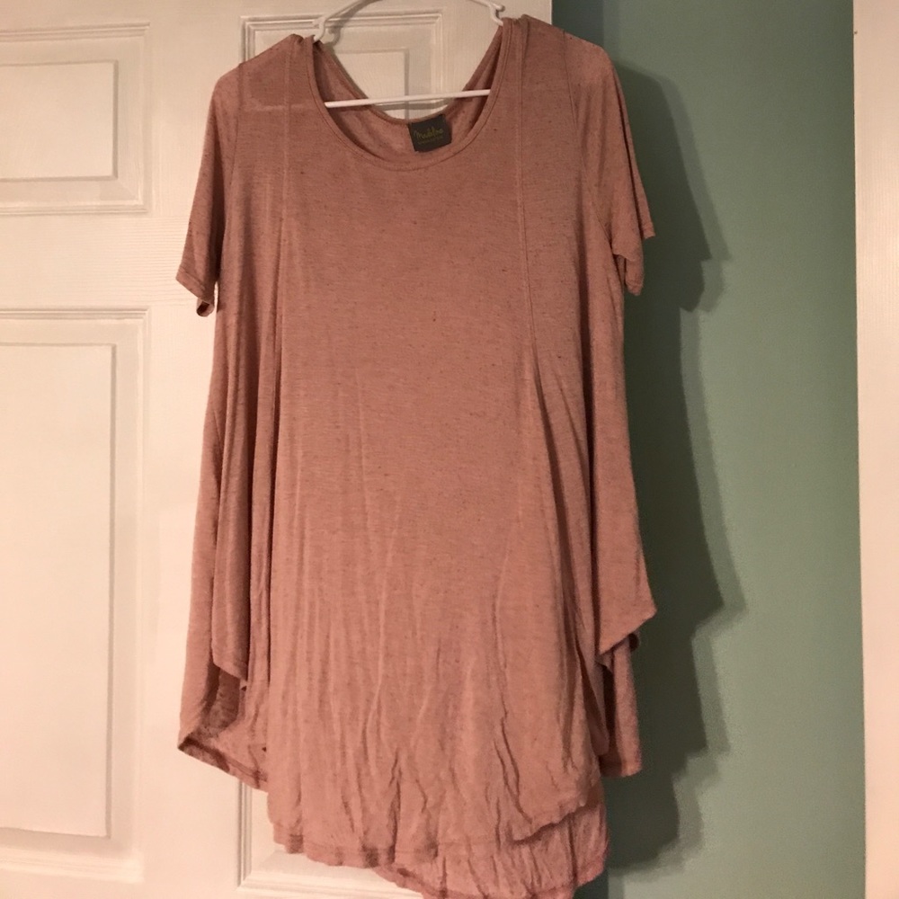 Medium flowy dusty pink tunic length top