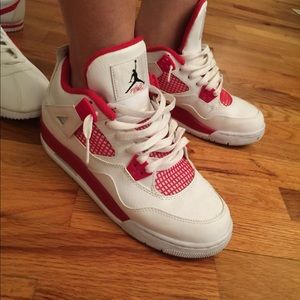 AJ4