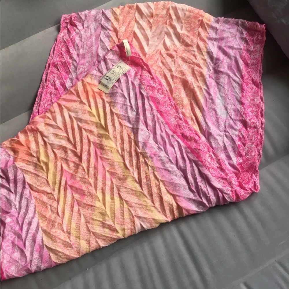 Collection 18 infinity loop scarf NWT