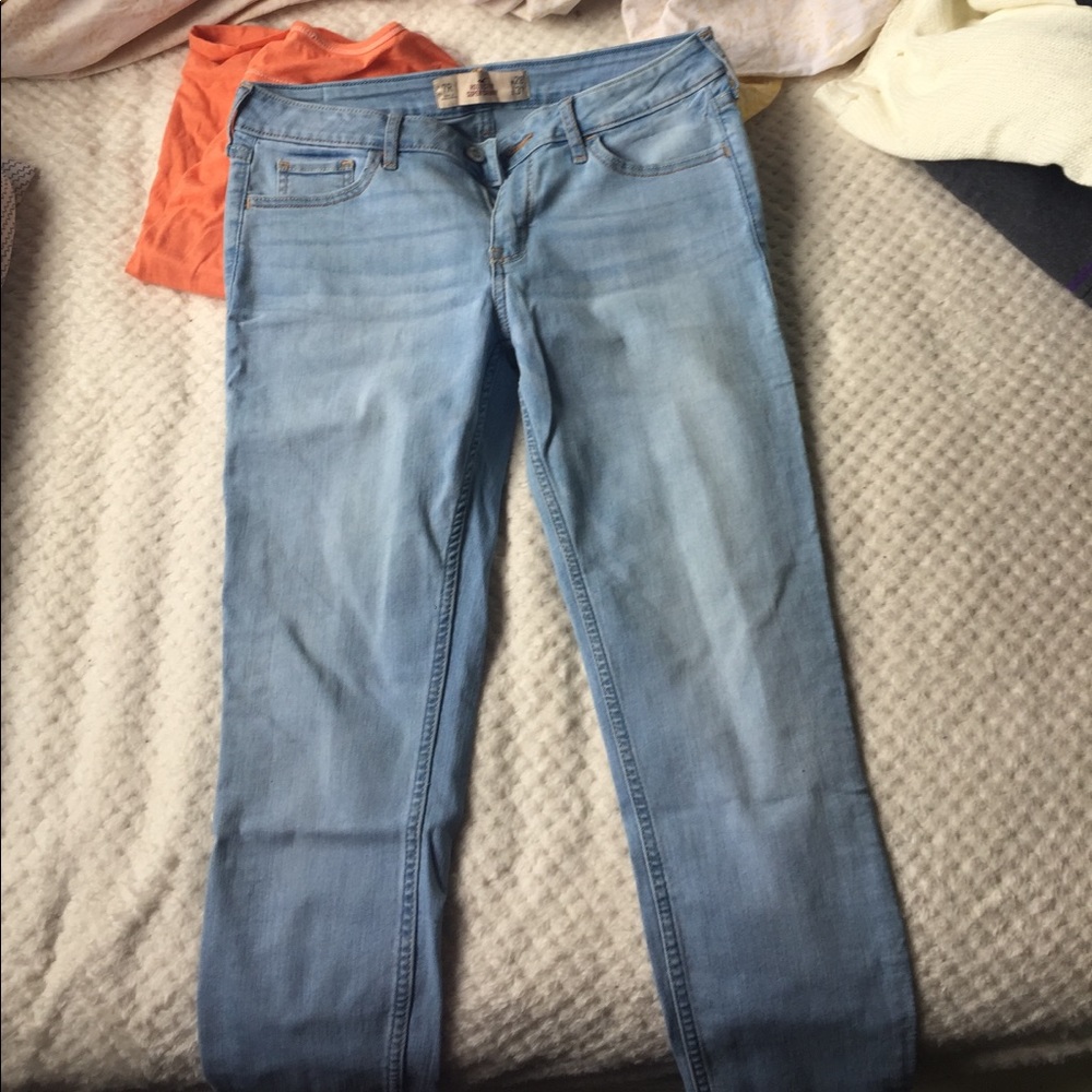 Hollister light washed jeans