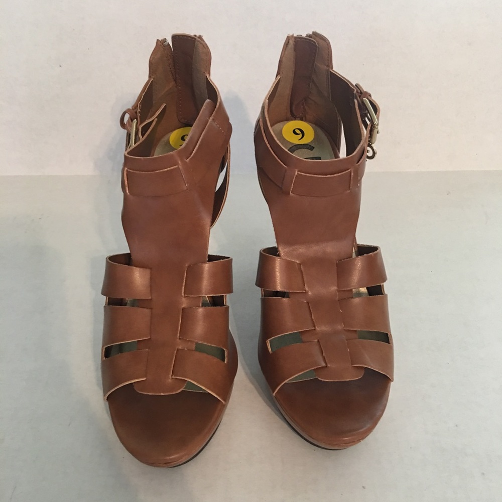 GUESS ✨HOT✨ SEXY ✨ SANDAL HEELS