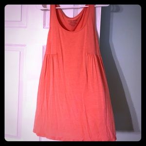 Medium coral flowy top