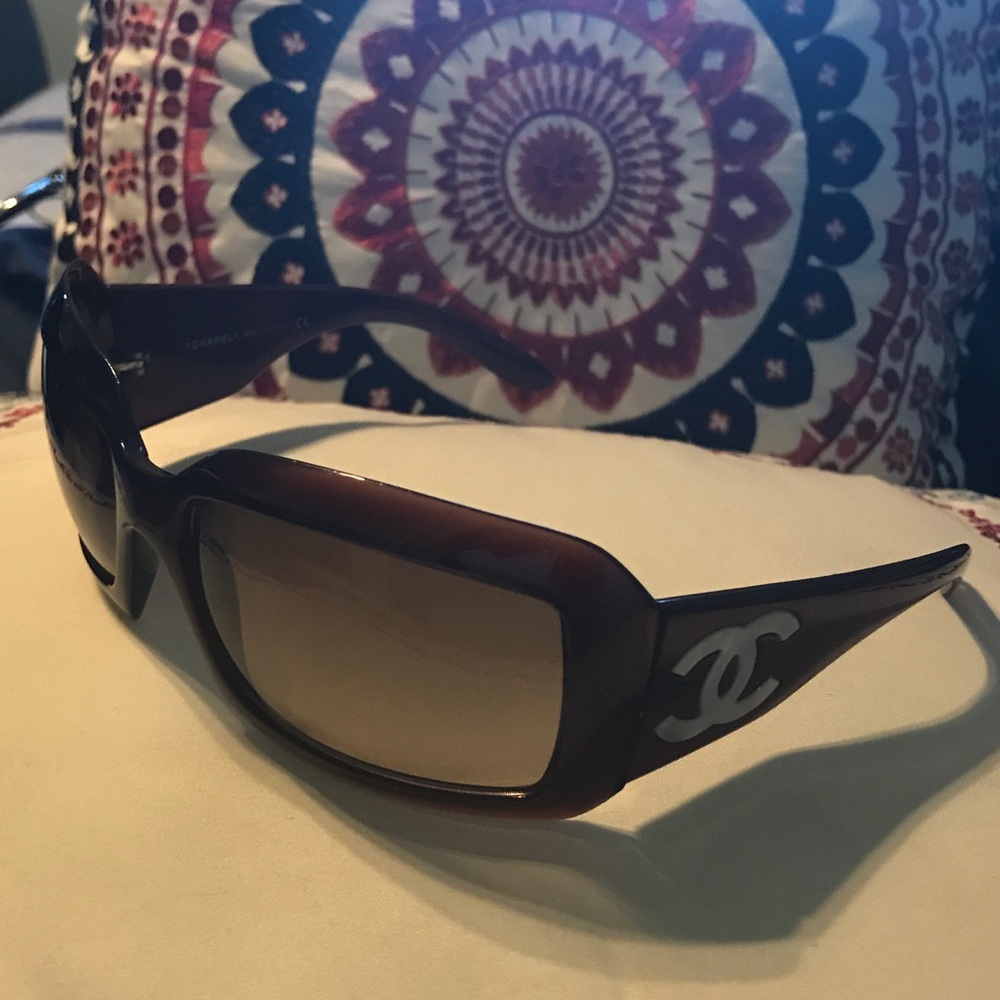 Chanel 5076 H mother of pearl symbol Sunglasses