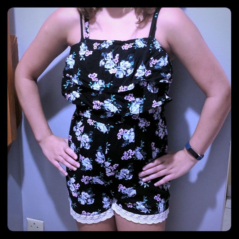 Justice Floral Romper 🖤