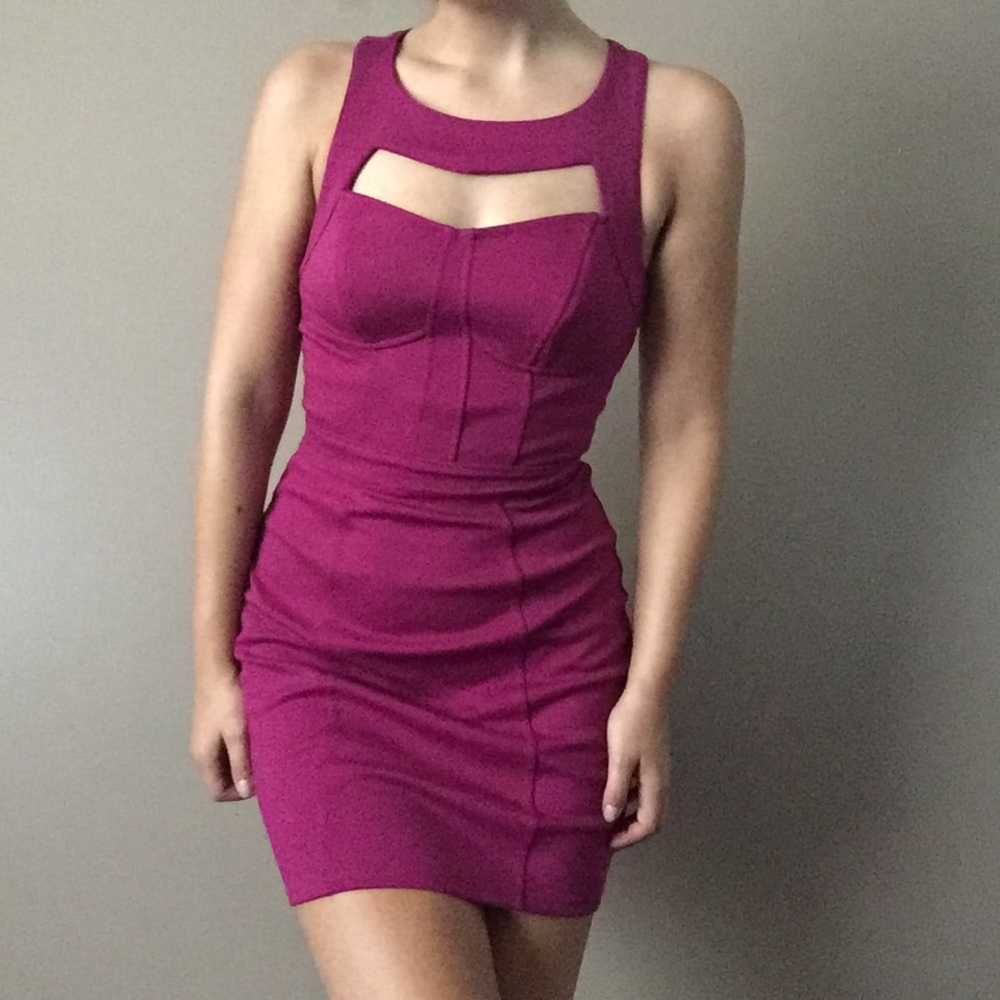 Bodycon magenta cutout dress