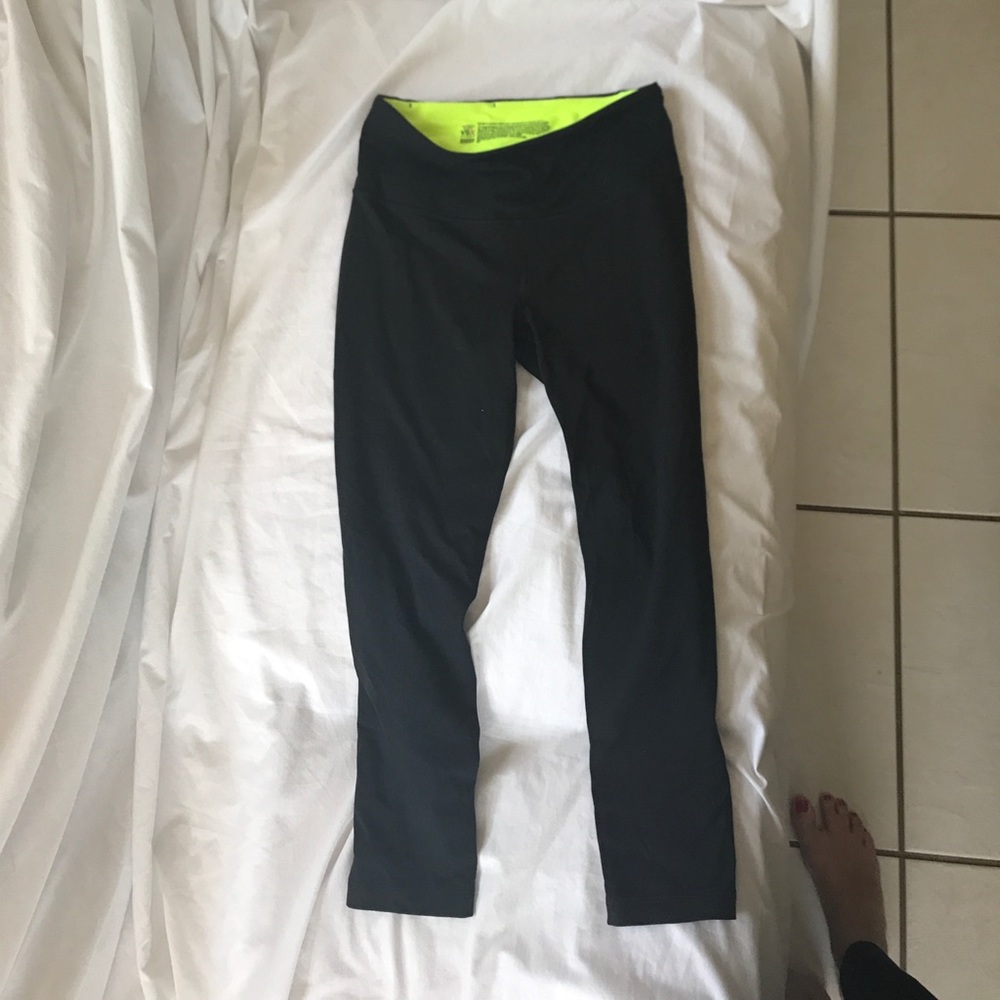 VSX exercise Capri leggings