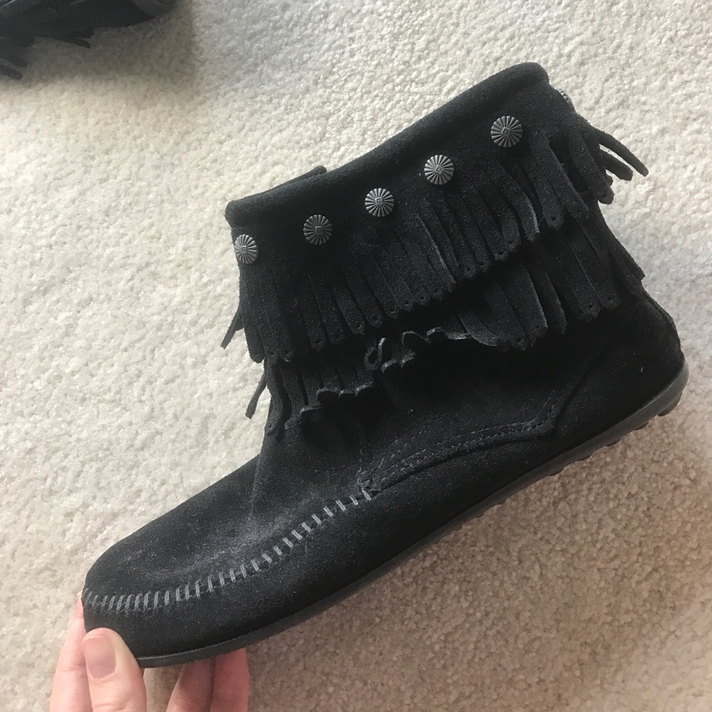 Minnetonka Black Moccasins