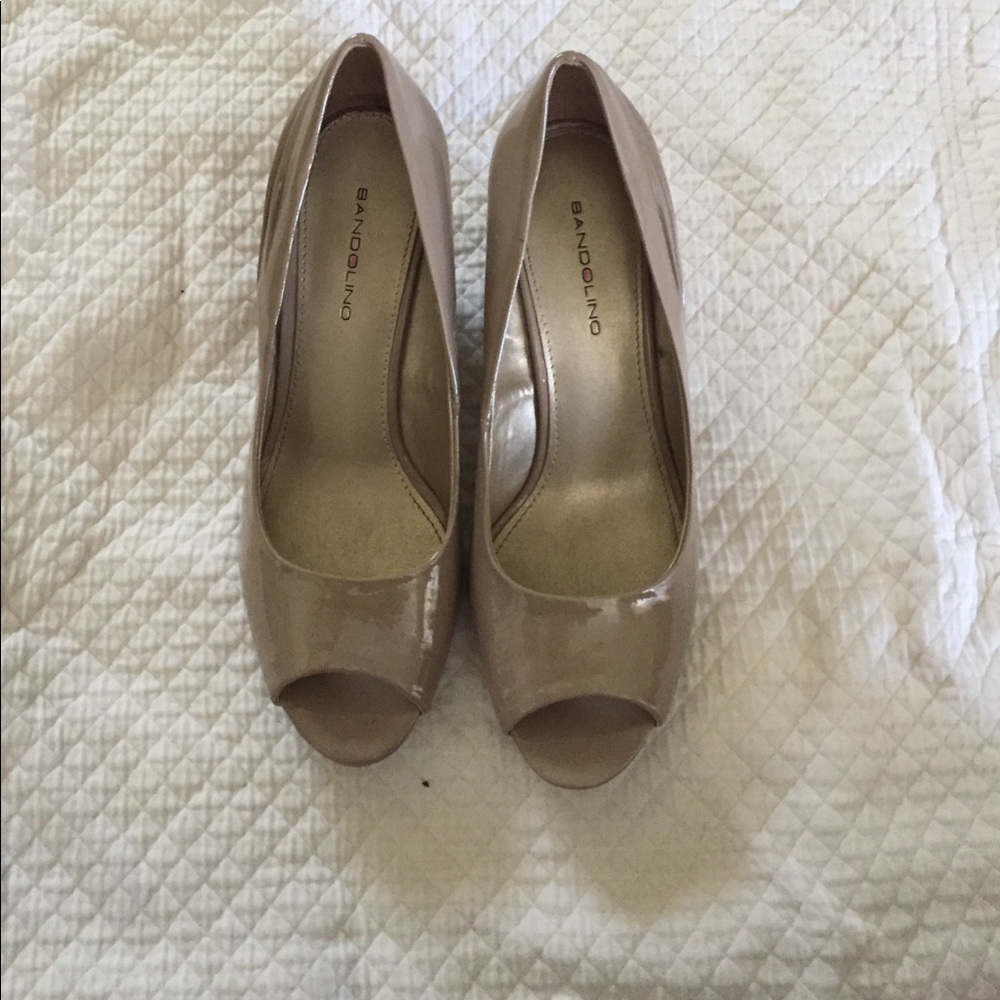 Bandalino nude wedges